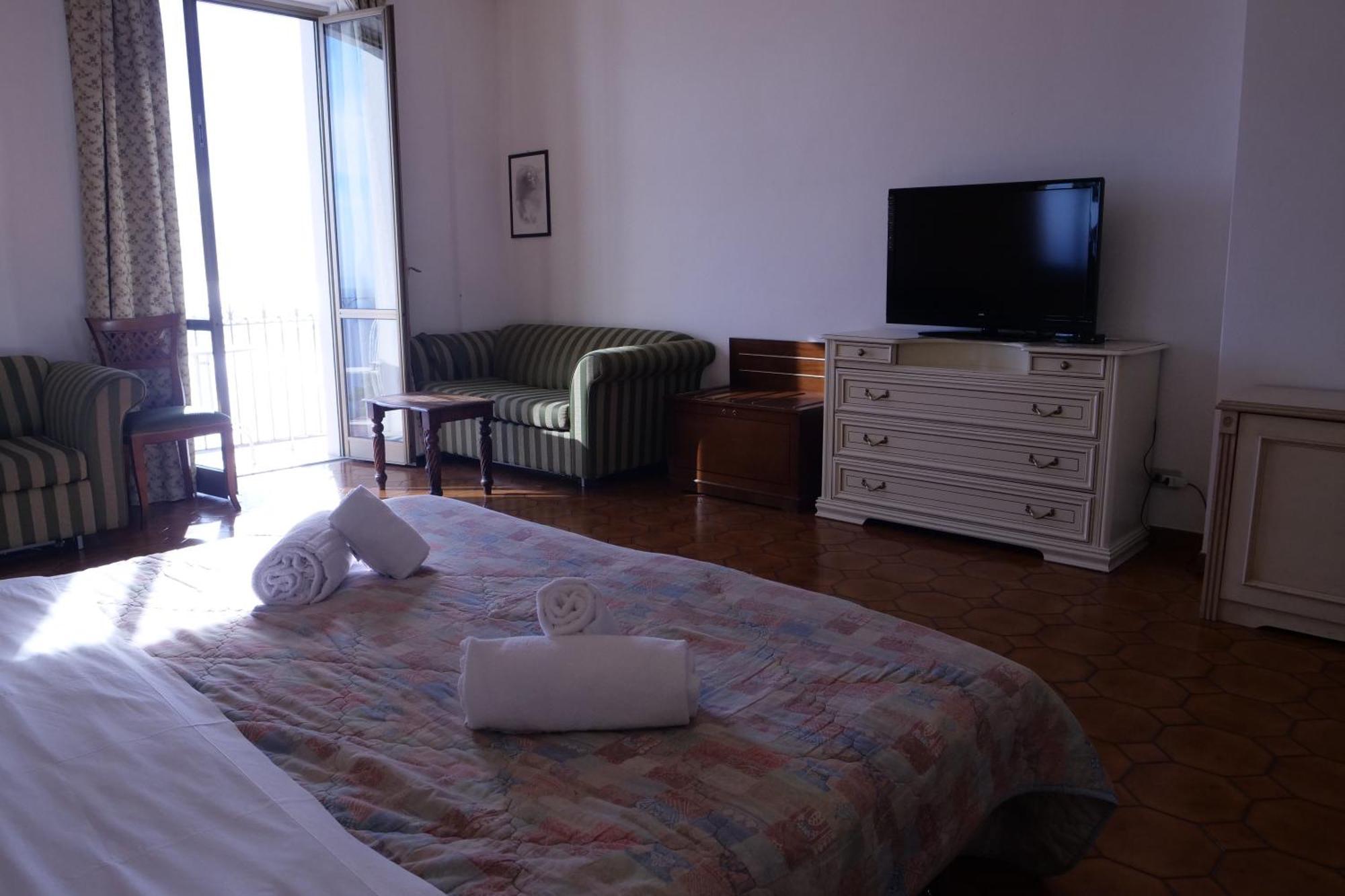 טאורמינה Hotel Elios Tao מראה חיצוני תמונה