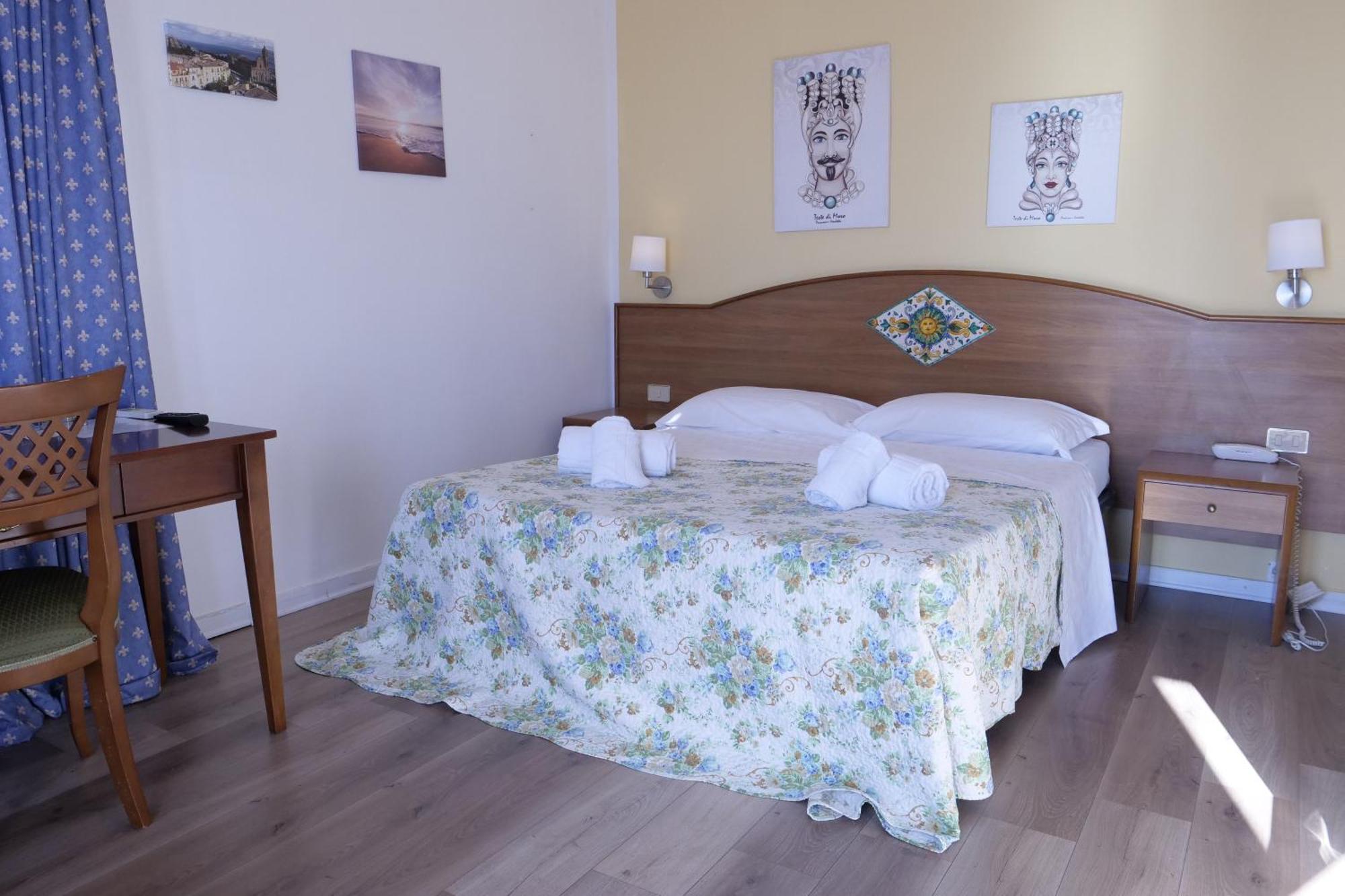 טאורמינה Hotel Elios Tao מראה חיצוני תמונה