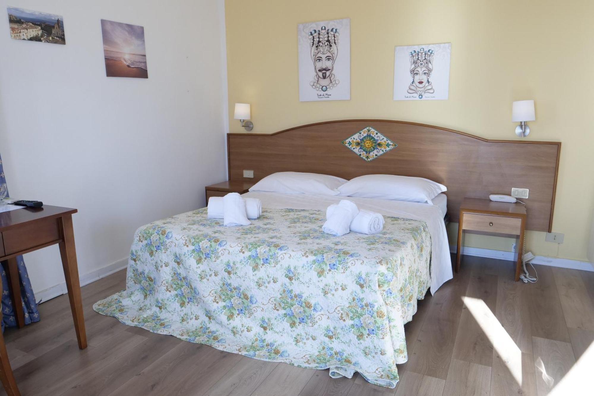 טאורמינה Hotel Elios Tao מראה חיצוני תמונה